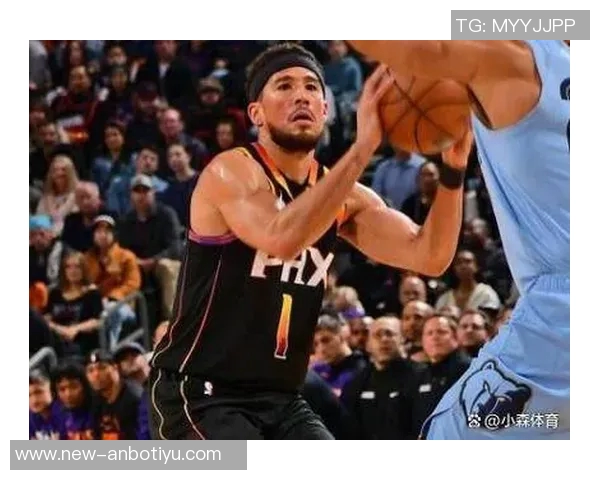 布克末节神勇三分狂飙34分5板10助却难阻球队失利